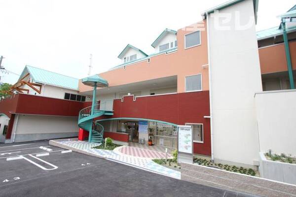 おしゃれな外観です。