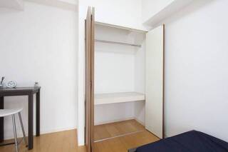 高さもあり収納しやすいです。家具・家電は、実際にはありませ