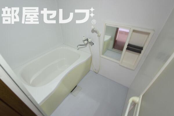 バス・トイレ別です