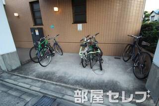 自転車置場。