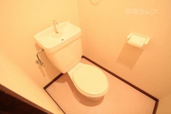 清潔感のあるトイレです。