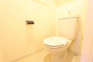 清潔感のあるトイレです。