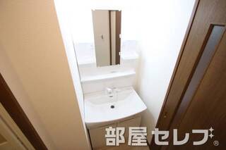洗髪洗面化粧台。