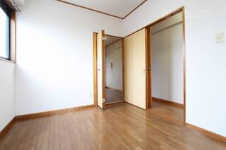 ベランダでいっぷく・・・　※301号の写真です
