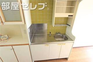 ガスコンロ設置可能なキレイなキッチンです。