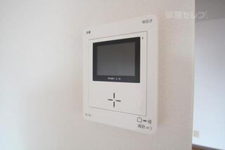 テレビモニターフォンで来客時も確認できます。