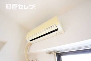 冷暖房はこちらです（同型別部屋内装参照）
