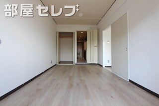 日当たり良好白を基調にした明るいお部屋です。