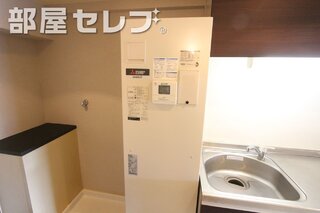 ＩＨ２口コンロで料理がはかどりますね。