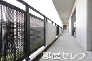広いバルコニー。