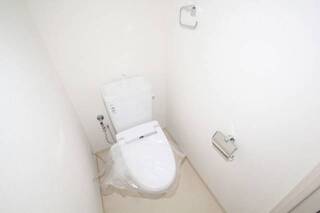 脱衣所兼洗面台です。洗濯機もここです