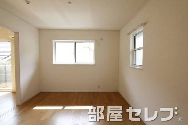 落ち着いた雰囲気のお部屋です。