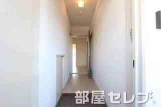 玄関口。