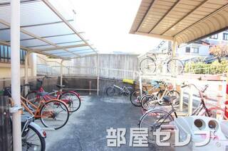 駐輪場。