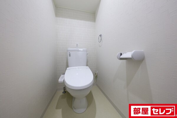 間取りの反転、床色が異なりる場合がございます
