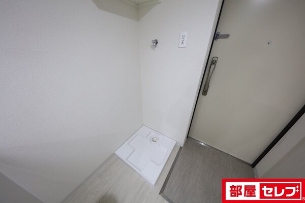 間取りの反転、床色が異なりる場合がございます