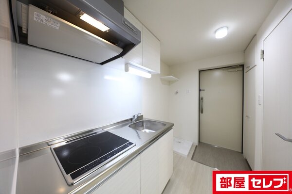 間取りの反転、床色が異なりる場合がございます