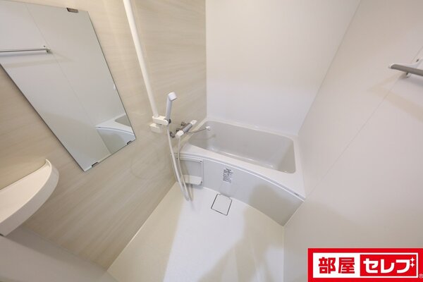 間取りの反転、床色が異なりる場合がございます