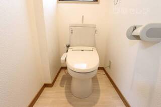 ウォシュレットつきのトイレです