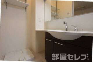 ※101号室の写真を流用している為、建具の色が異なる場合があります。