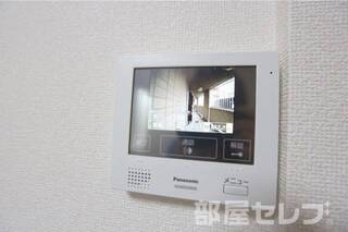 ※101号室の写真を流用している為、建具の色が異なる場合があります。