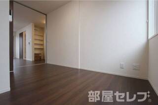 ※101号室の写真を流用している為、建具の色が異なる場合があります。