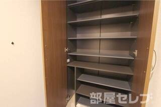※101号室の写真を流用している為、建具の色が異なる場合があります。