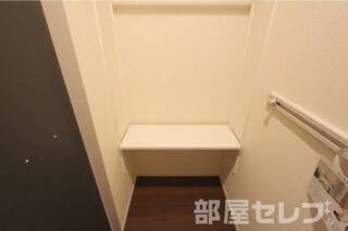 ※101号室の写真を流用している為、建具の色が異なる場合があります。