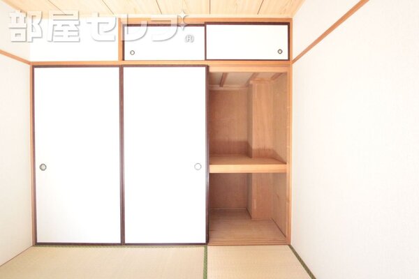 ゆったりとした収納です。
