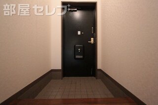 明るい玄関です。
