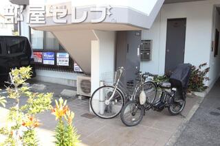 自転車の置けるスペースもあります。