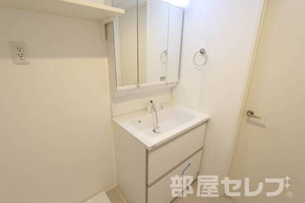 反転部屋写真