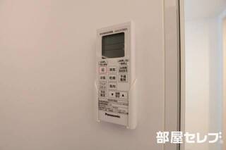 浴室乾燥機はリモコン式です。