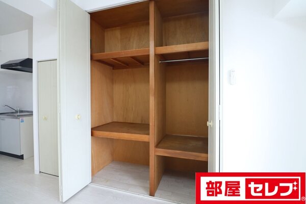 洗面台もあります。（05号室内参照）