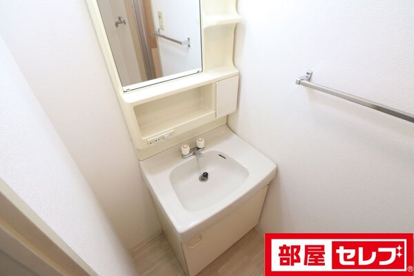 トイレも綺麗です。（05号室内参照）