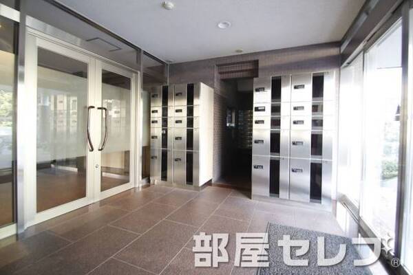 宅配ＢＯＸあります。