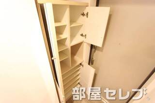 シューズボックスで玄関スッキリ