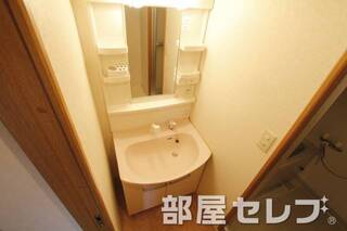 洗髪洗面化粧台いいですね。