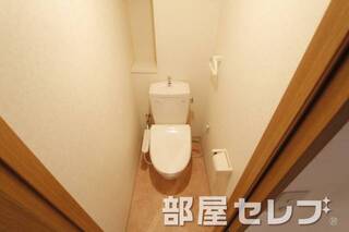 温水便座付きのトイレです。