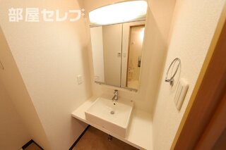 トイレで考え事でも