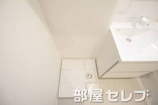 室内洗濯機置場。