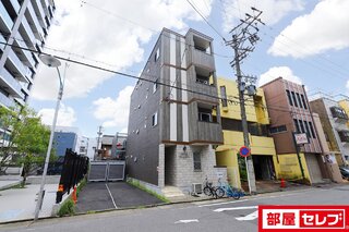 お洒落さ際立つ外観です