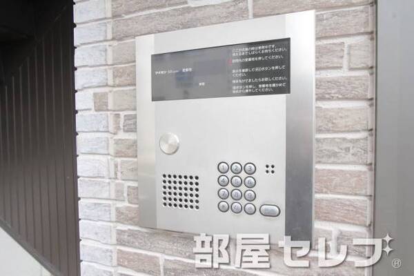 オートロックついてます。