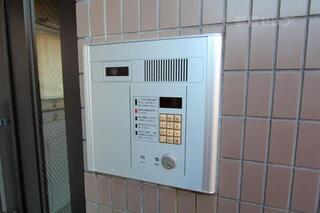 オートロックです。