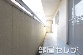 広く使用ができるバルコニー。