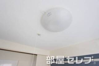 照明。