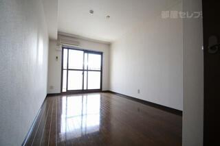 お昼寝が気持ちいいお部屋です。