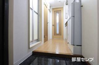 玄関まわりも綺麗にリフォーム