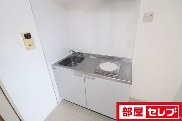 広々したお部屋は人気の理由です。（05号室内参照）