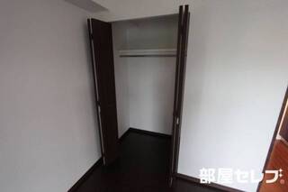 奥行きのあるクローゼット